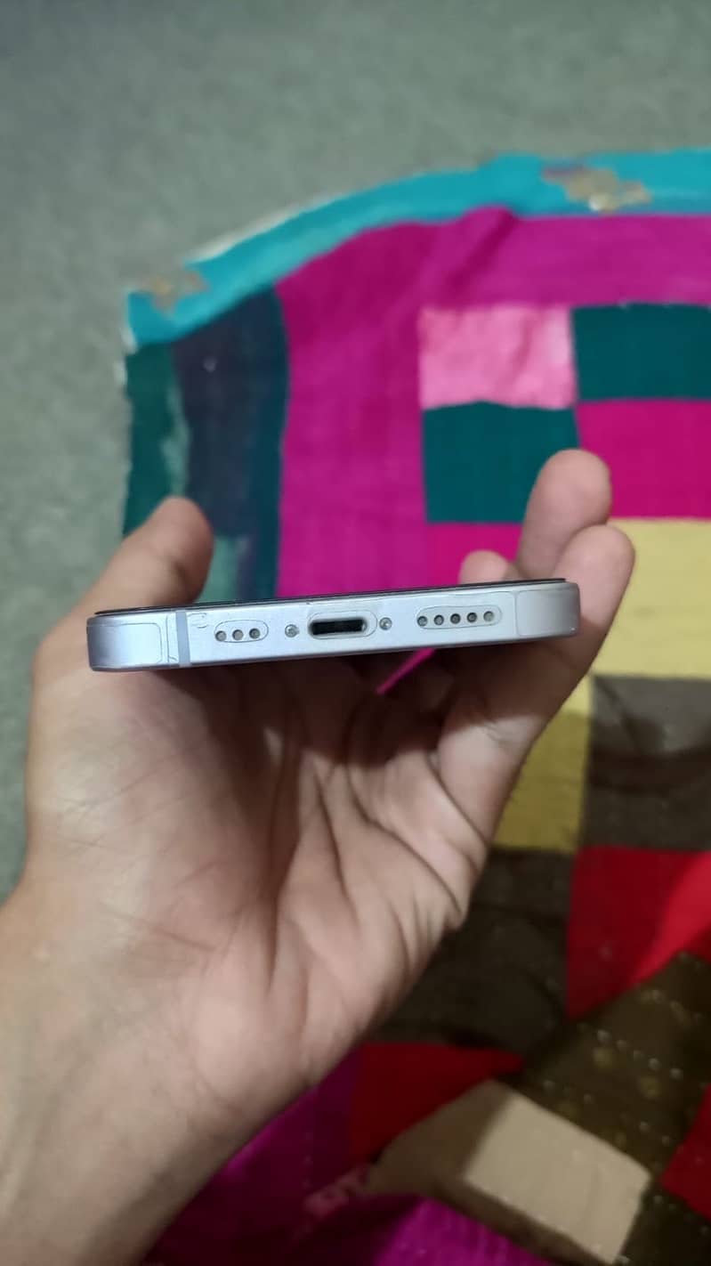 Apple iPhone 14 2