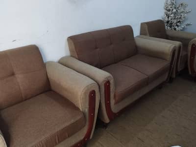 Urgent Sale – 7 Seater Sofa Set | Excellent Condition