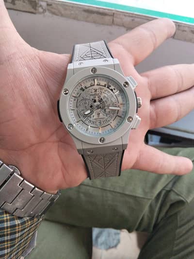 hublot watch with box 1 year warranty