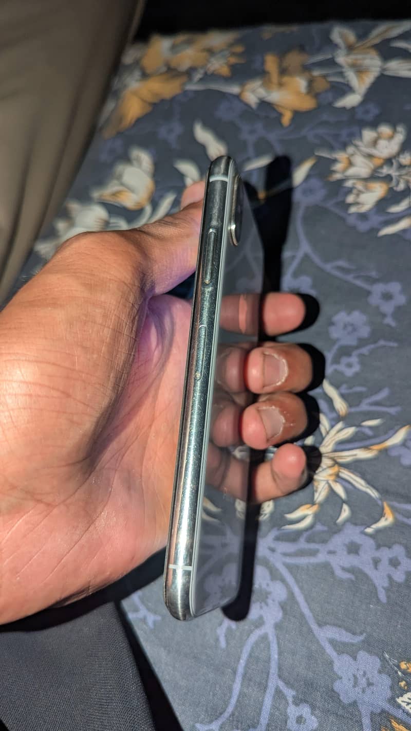 iphone x 4