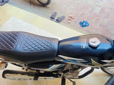 Honda 125 all original document all clear by 10 by 9.5 condition