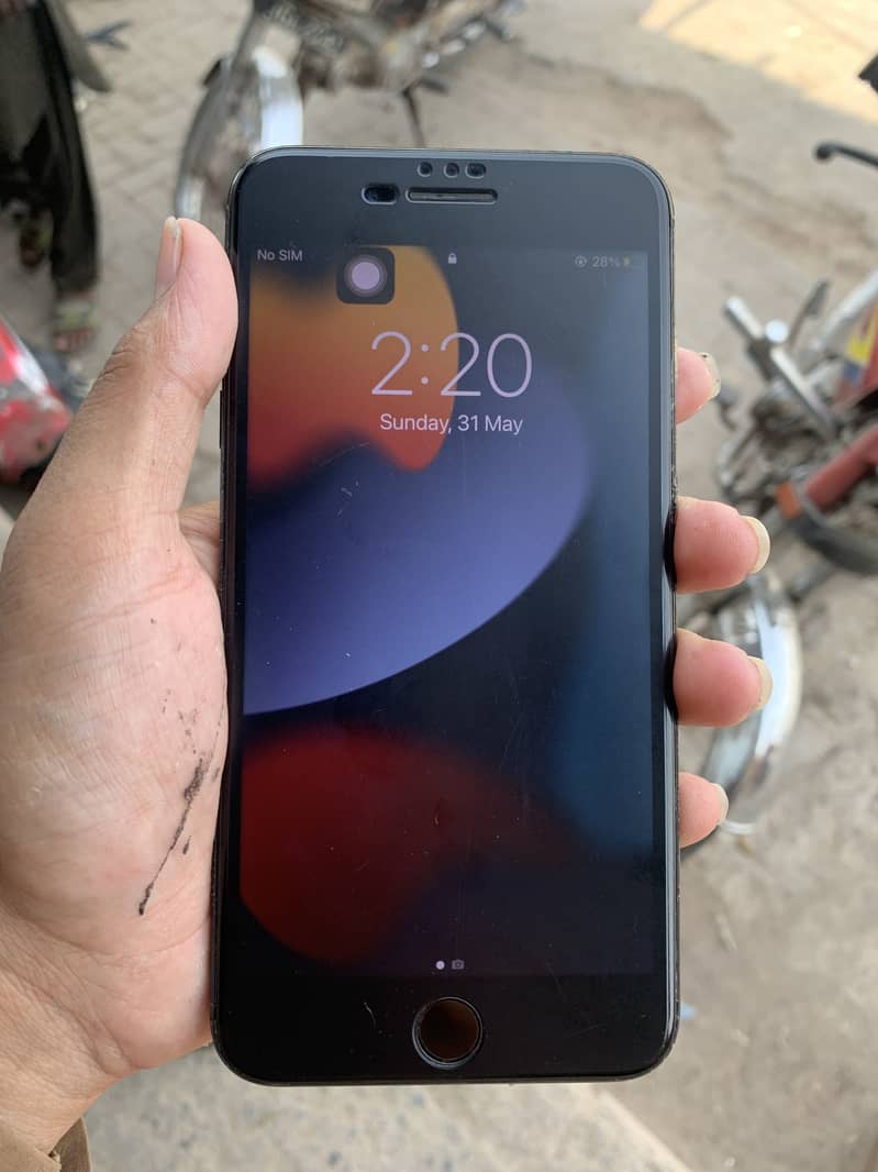 Apple iPhone 7 Plus 1