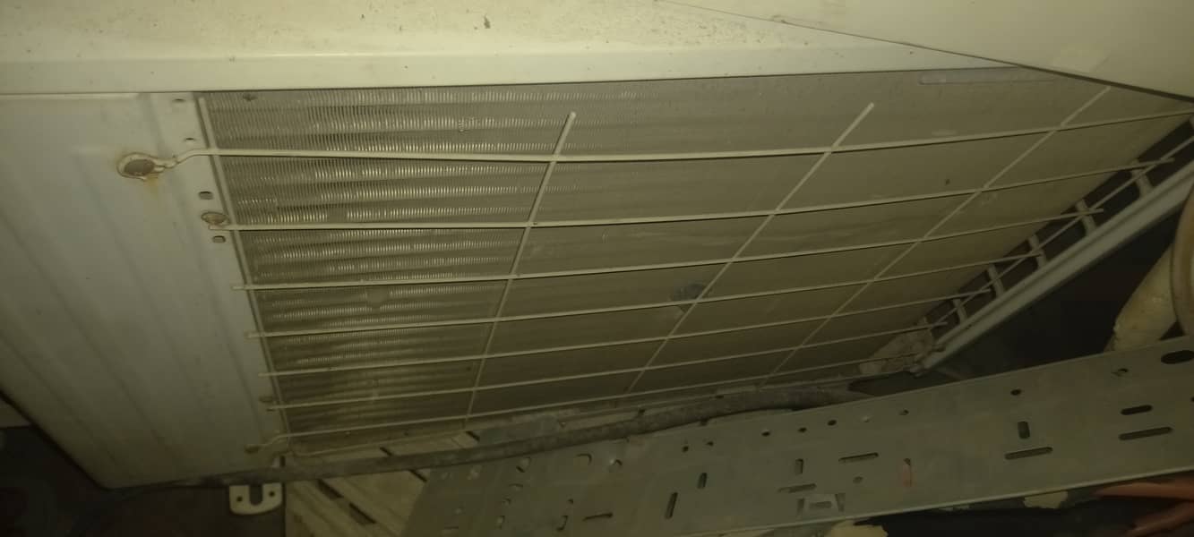 Gree Split Ac 10/10 condition 2