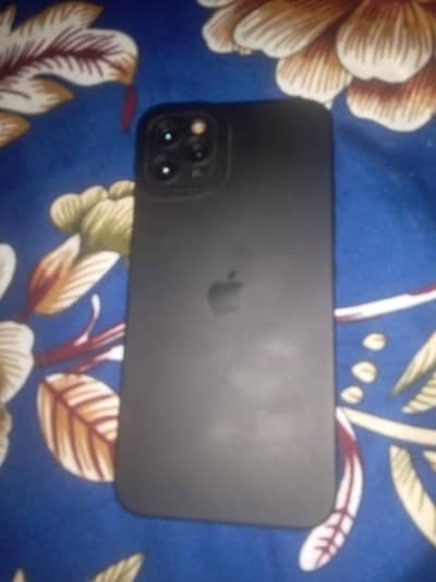 I phone 11 pro max 10 by 10 face in face a kar ly shkta hai