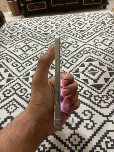 Iphone 12 pro jv 128 gb only DISPLAY MESSAGE