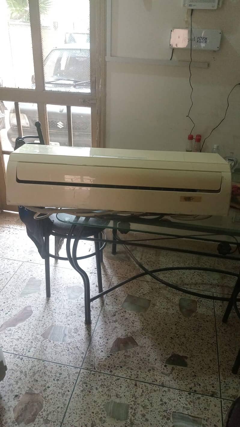 splict Ac 0