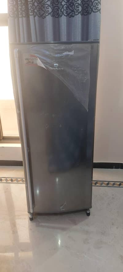 Dawlence vertical Freezer with 7 trays