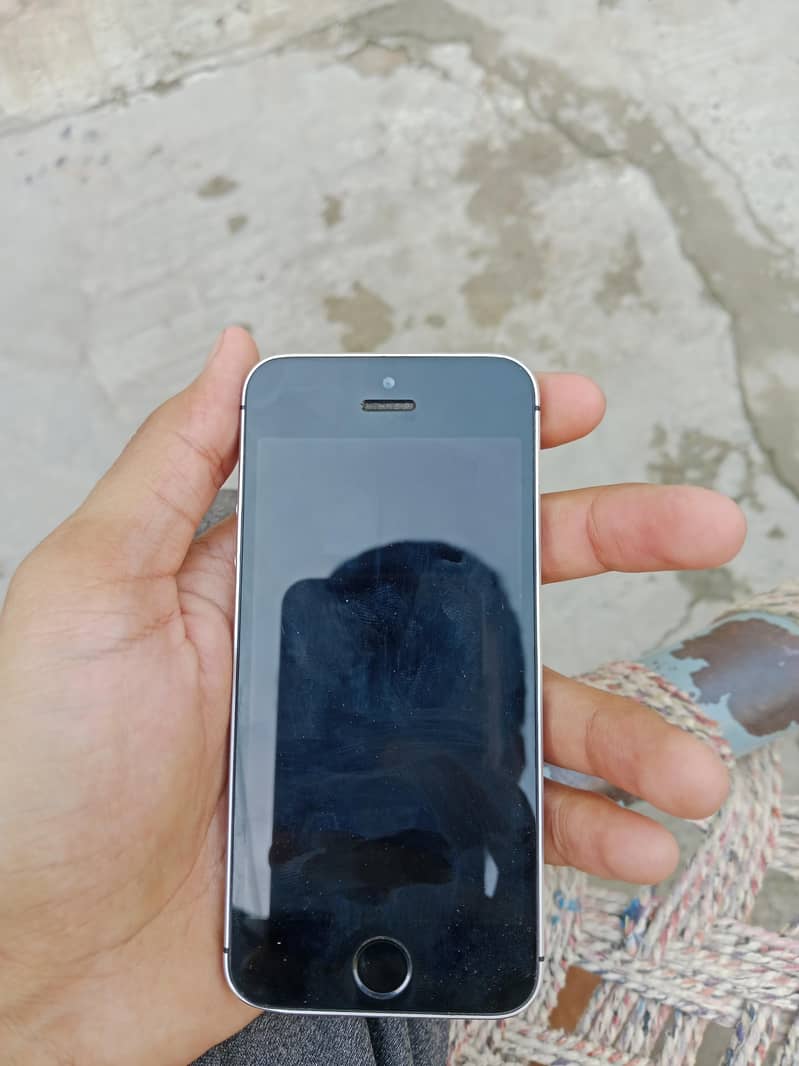 Apple iPhone SE 4