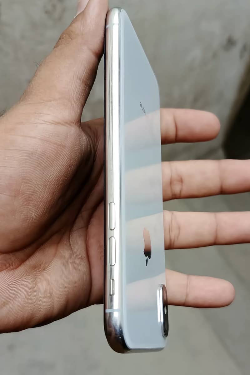 Apple iPhone X 1