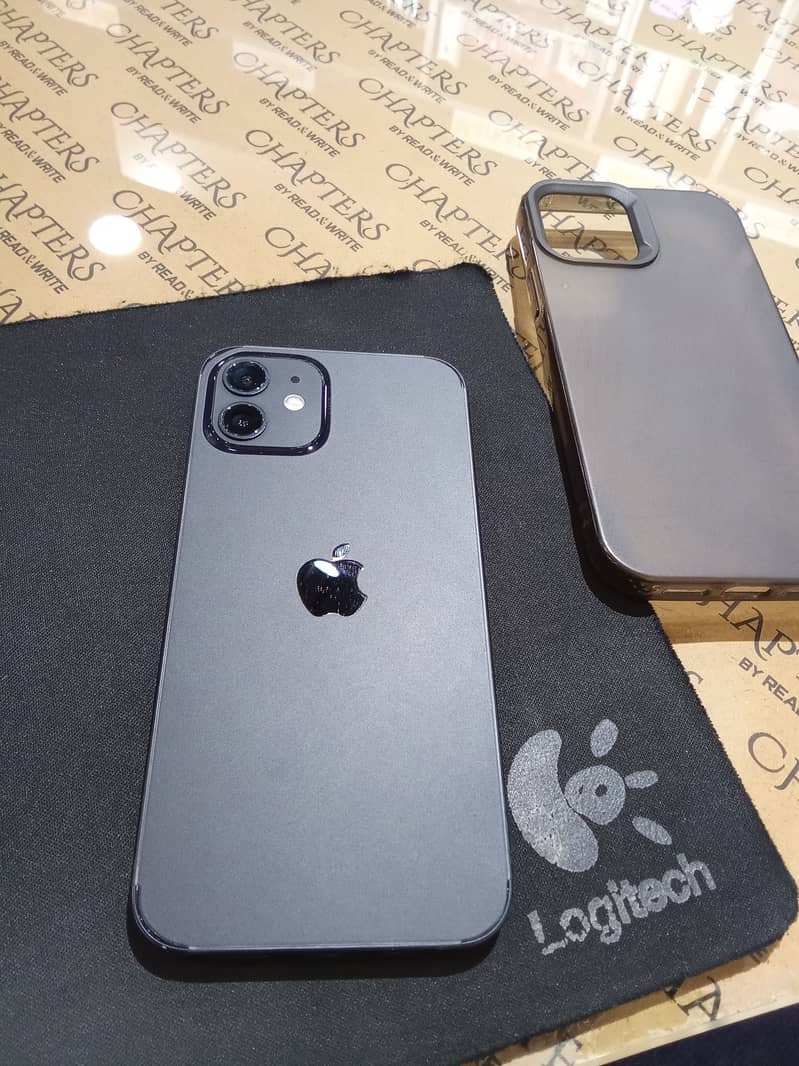 Apple iPhone 12 1