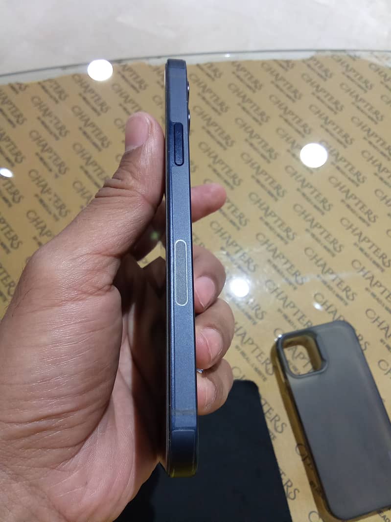 Apple iPhone 12 5