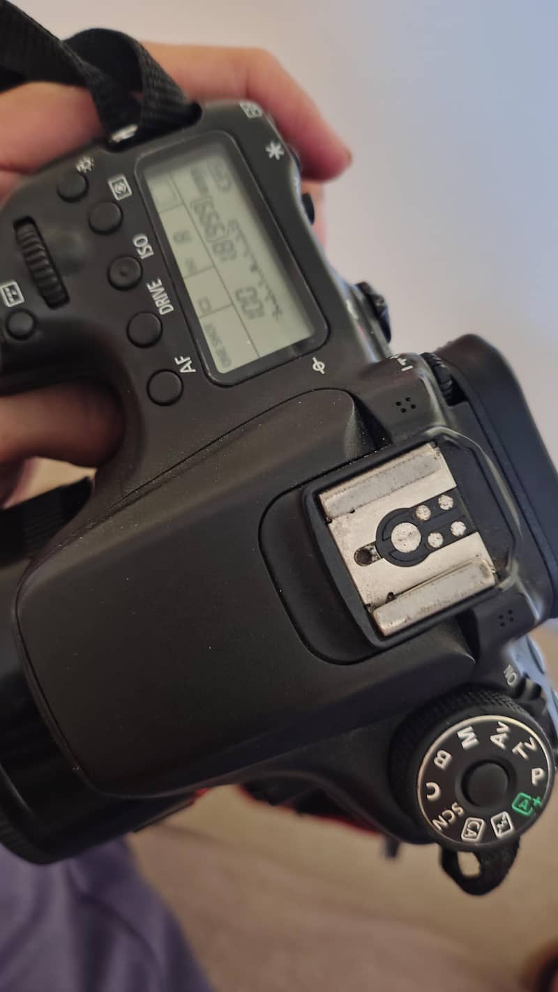 Canon EOS 70D 4