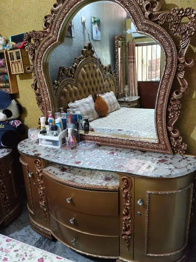 wooden bed set