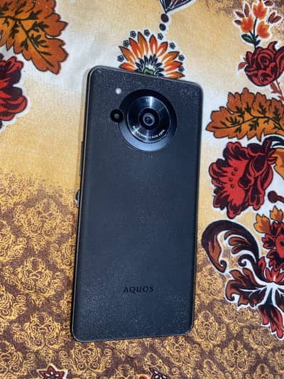 Aquos R 7 12/256