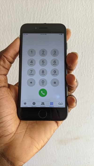 Apple iPhone 7