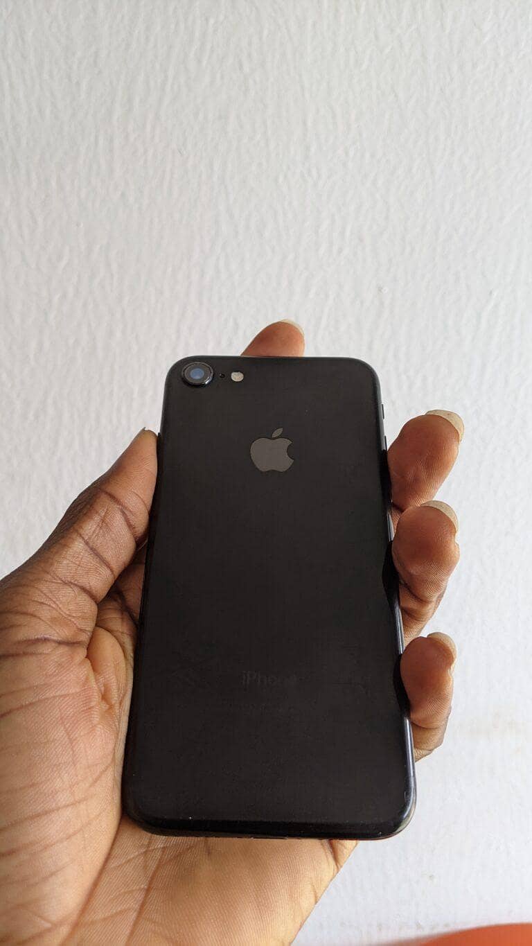 Apple iPhone 7 3
