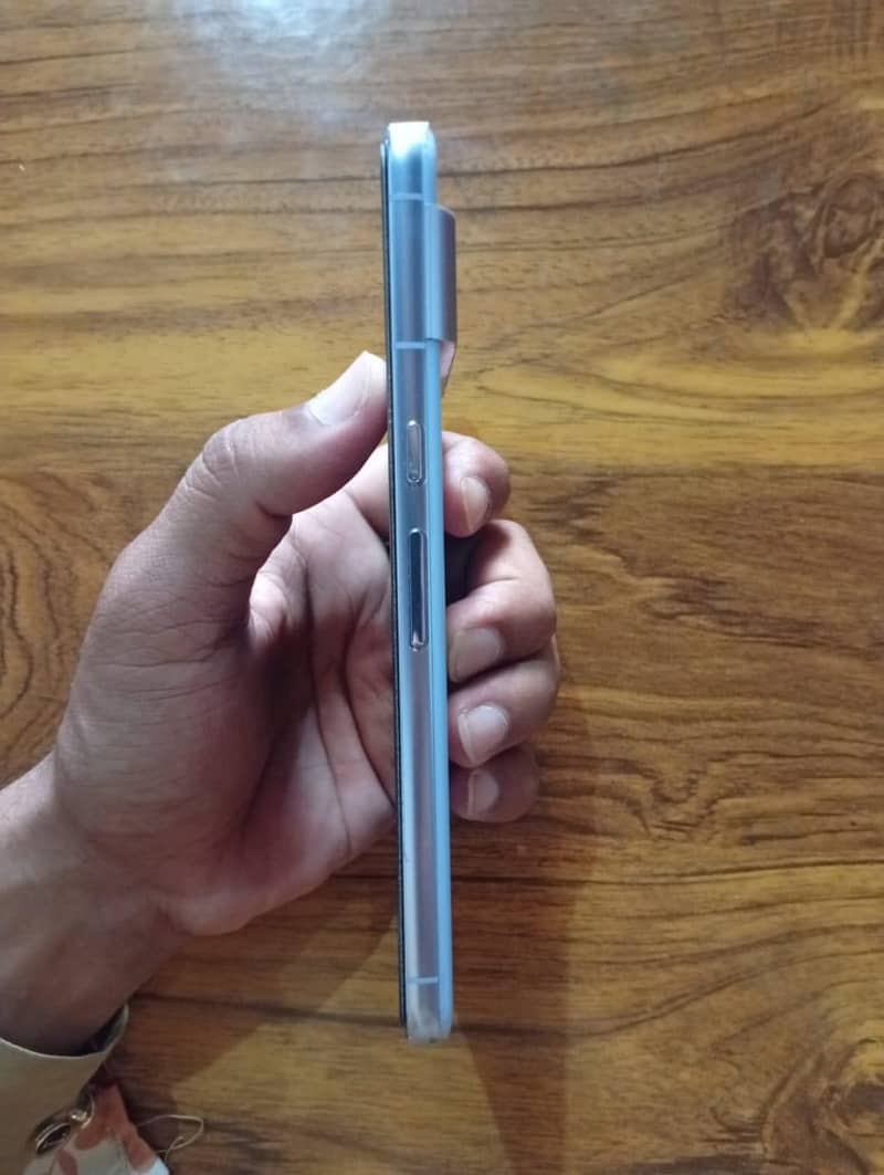 Google Pixel 8 Pro 7
