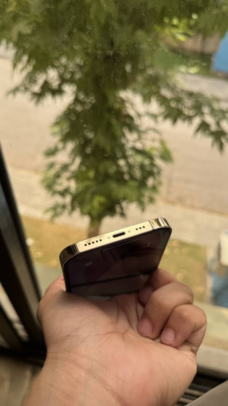 Apple iPhone 12 Pro 5