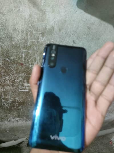 Vivo V15