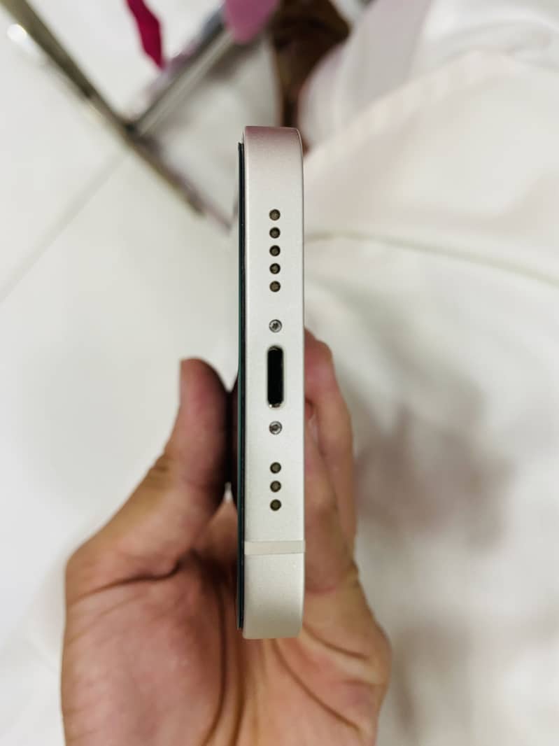 Apple iPhone 13 3