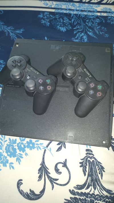  PS3 Slim 250GB Jailbreak + 2 Controllers