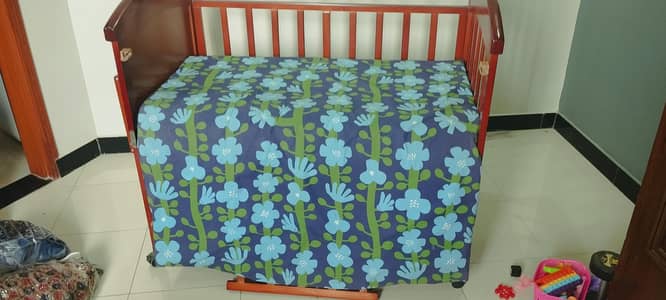 TINNIES WOODEN COT - BROWN