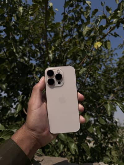 iPhone 16 Pro jv