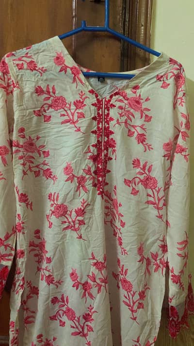 4 dresses , optional to choose any