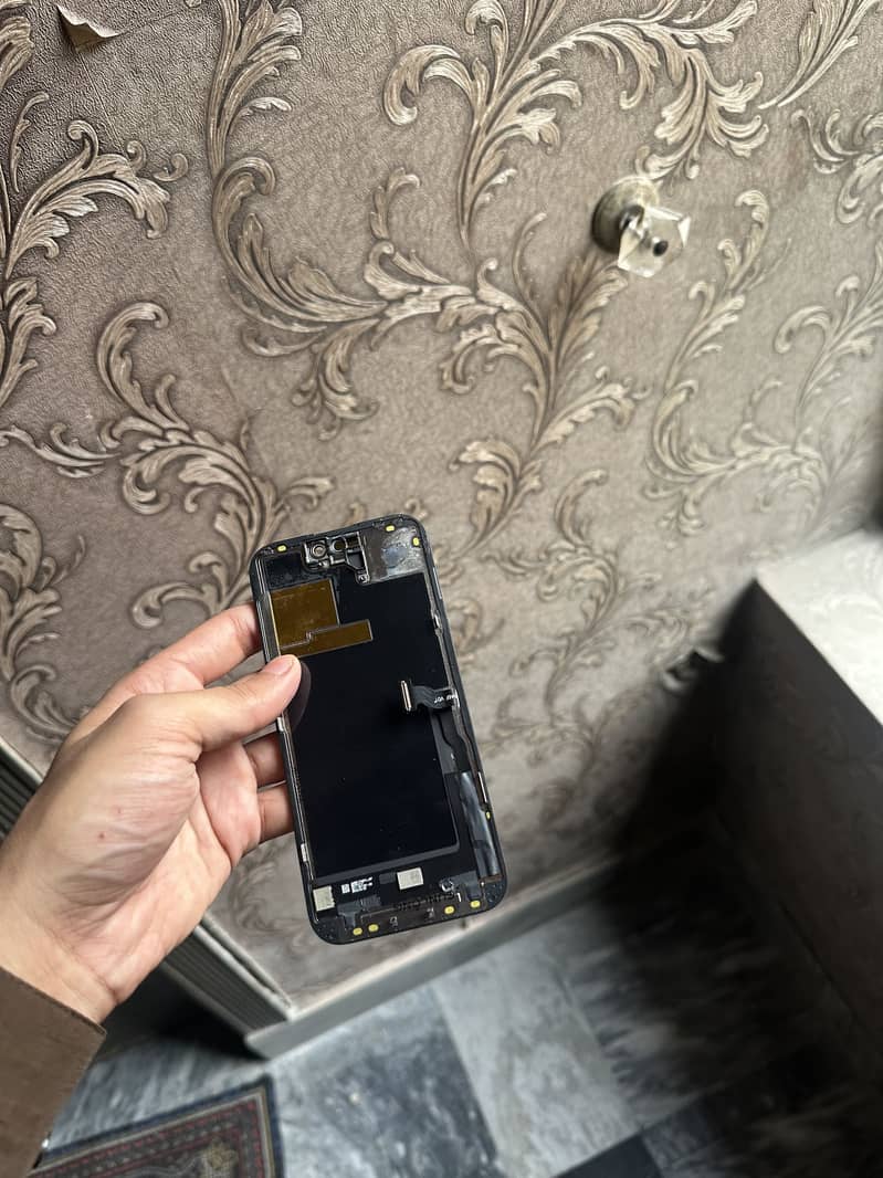 Iphone 14 pro panel 1