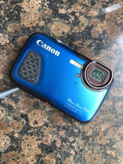 Imported Rare Blue Canon PowerShot D30 – Perfect Y2K Aesthetic Camera
