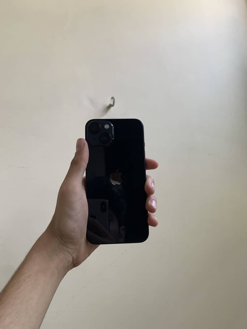 Apple iPhone 13 2