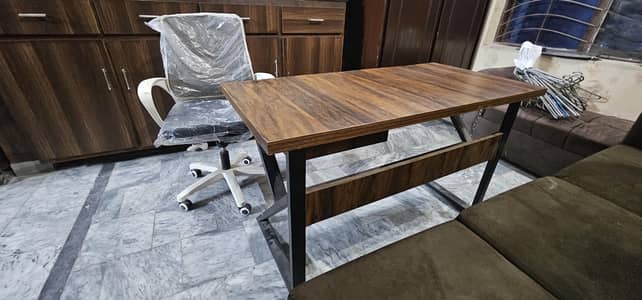 computer table with chair urgent sale