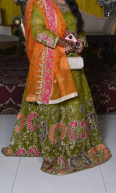 mehndi Lehnga