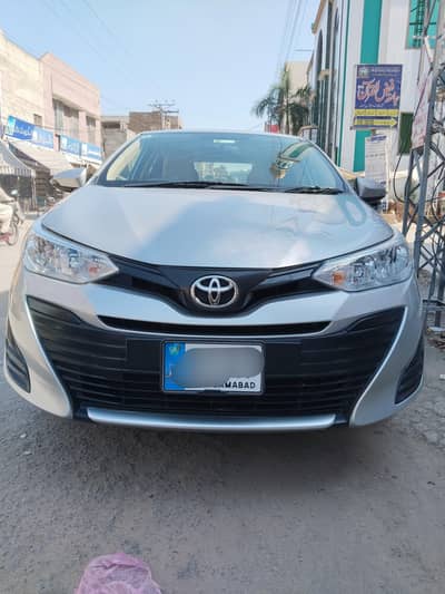 Toyota Yaris 2022 totally janine 32k millage