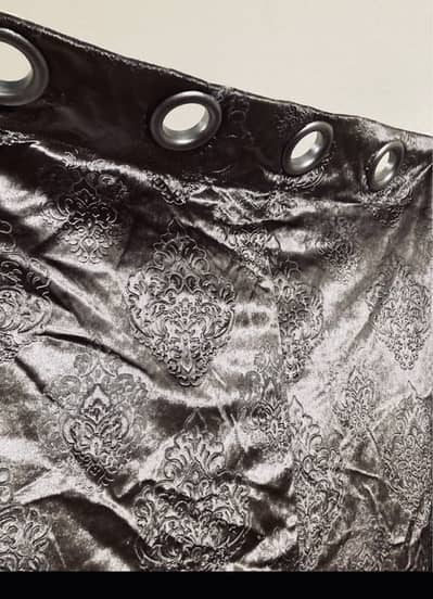 New Curtain **3piece velvet **Gulistan Johar Khi