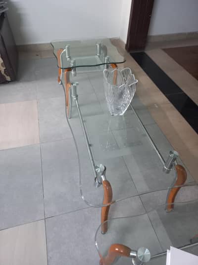 1 Centre Table 3.5 X 2 Feet For Sale