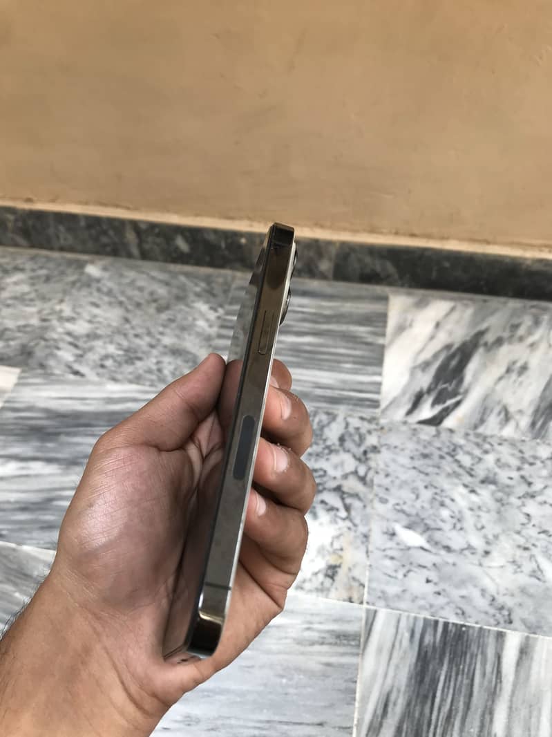 iPhone 13 Pro 3