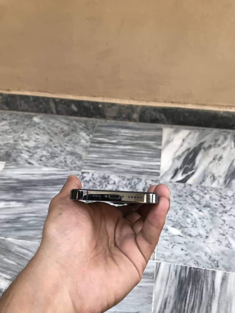 iPhone 13 Pro 5