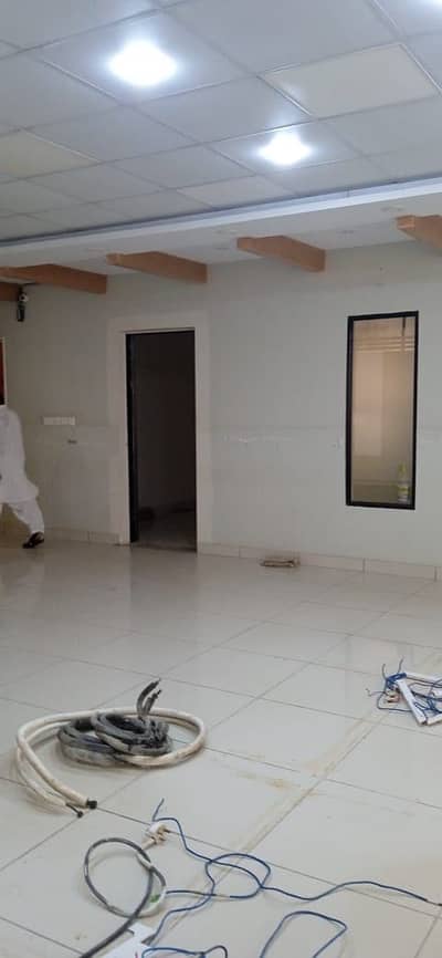 SILENT COMMERCIAL UN FURNISHED OFFICE FOR RENT