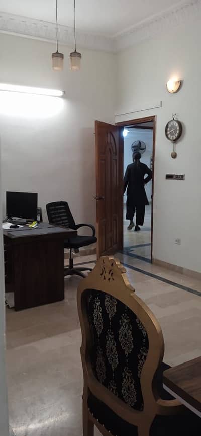 Silent Commercial   400 Square Yard 1st Floor Gulshan E Iqbal Block 13D1 Near Practical Centre Fully Renovated Car Parking