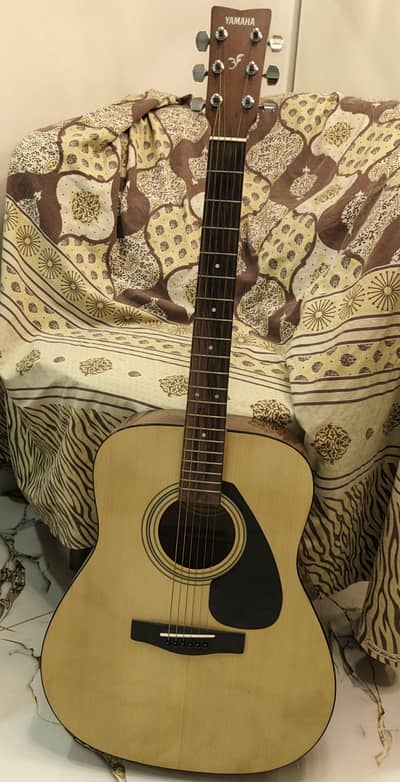 Yamaha F310 Acoustic guitar brand new 10/10 condition for sale