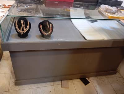 jewellery shop counter