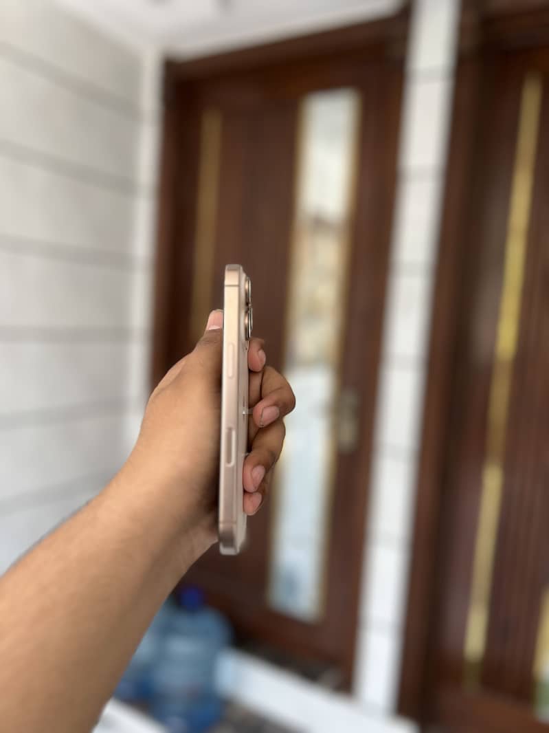 iPhone 16 Pro jv 3