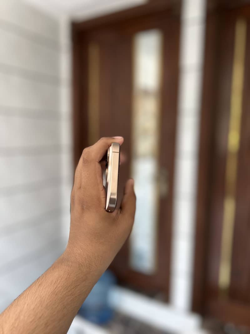 iPhone 16 Pro jv 4