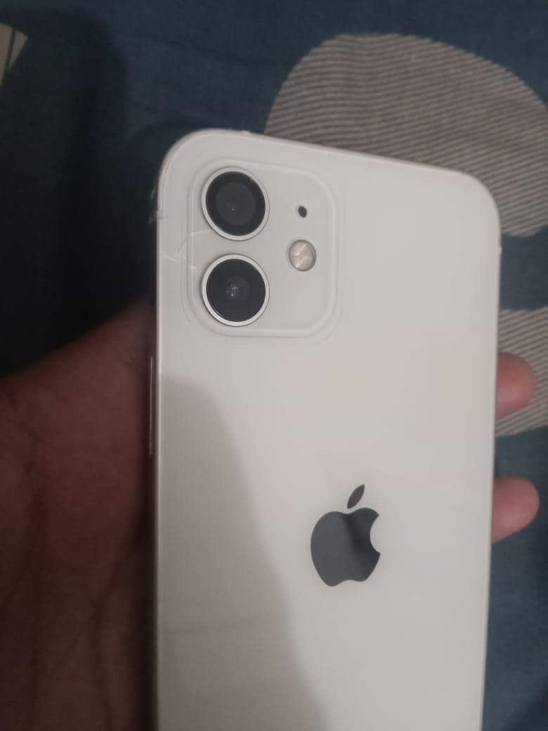 Apple iPhone 12 3
