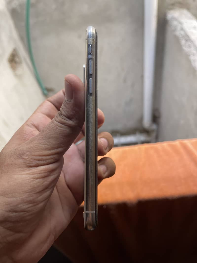 Apple iPhone X 0