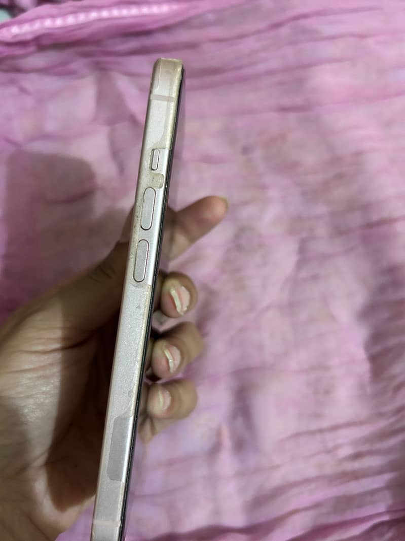 Apple iPhone 15 2