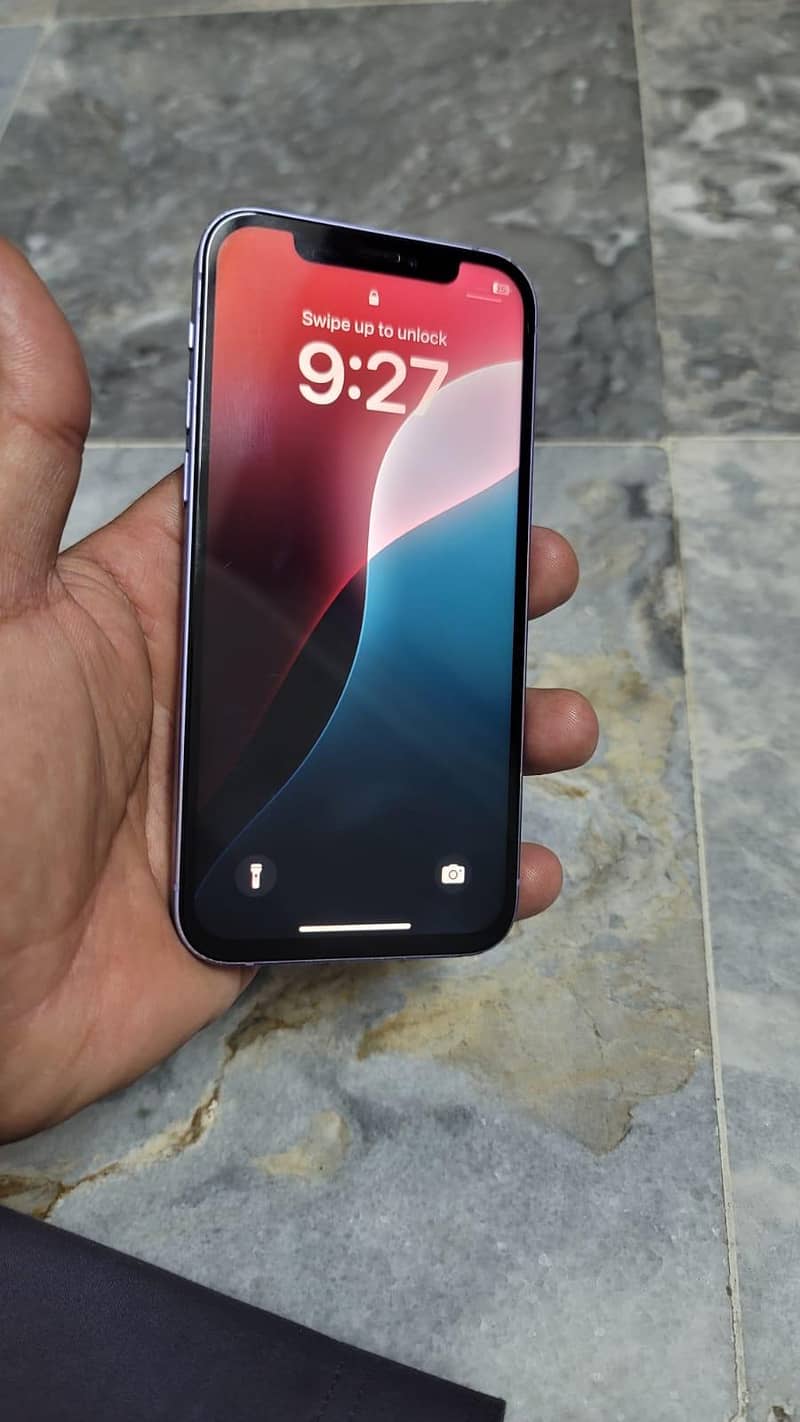 iPhone 12 0