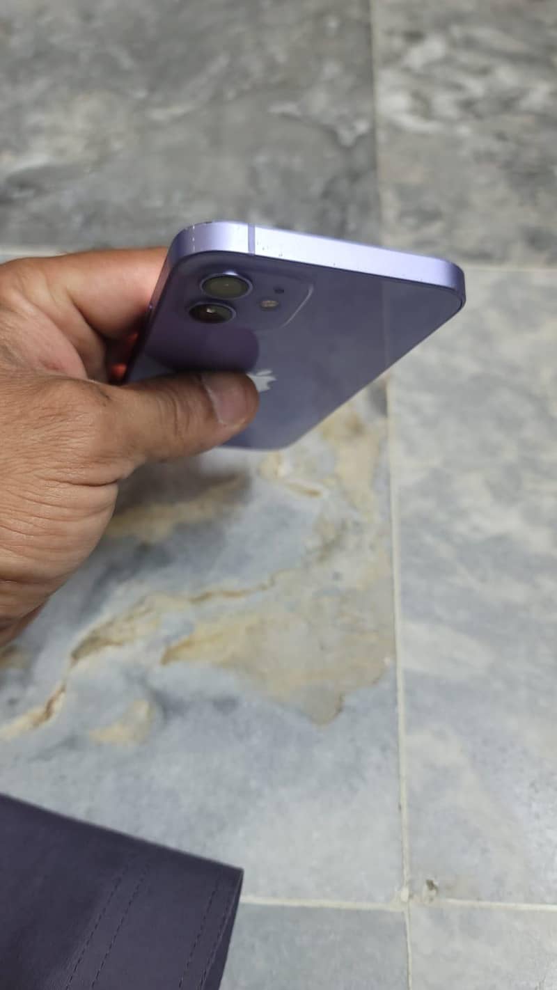 iPhone 12 2