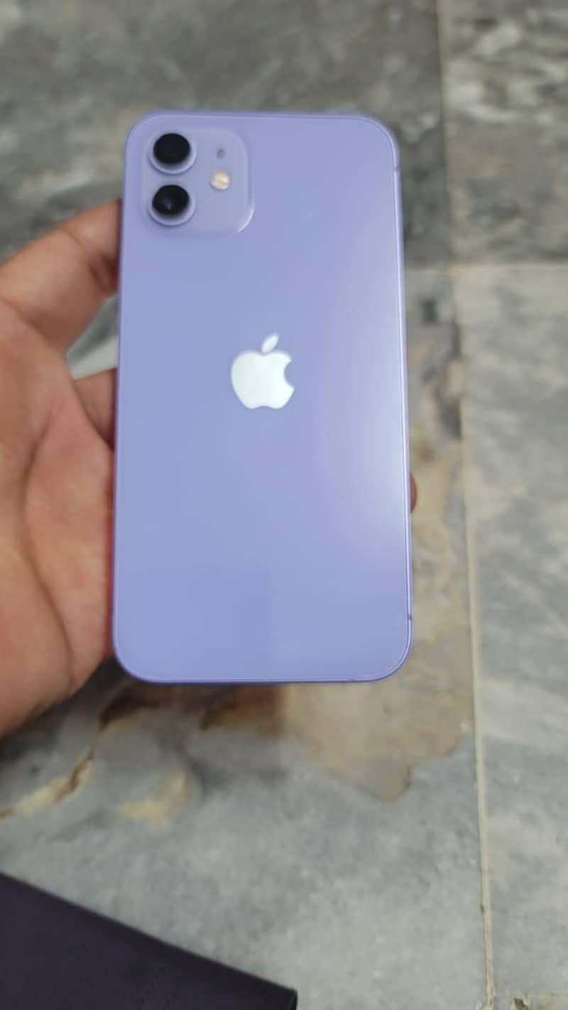 iPhone 12 3